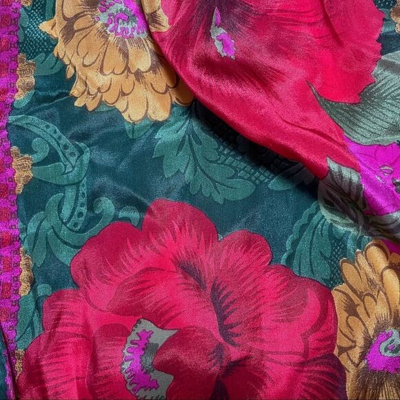 Lucious Floral Silk scarf Mint Vintage roses dahlias Mums reds greens fuschias - Picture 3 of 9